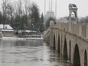 Edirne'nin tarihi köprüleri aydınlığa kavuşuyor