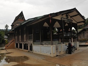 Patani'deki çivisiz cami, yıllara meydan okuyor