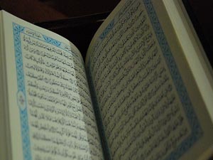 Ayağın ile yere vur! İşte yıkanılacak ve içilecek su dedik