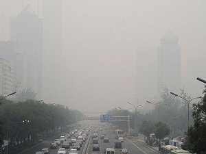 Çin'deki hava kirliliğinde turuncu alarma geçildi