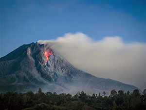 400 yıl sonra patlayan yanardağ