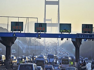 Köprü ve otoyolda kaçak geçiş cezaları, geliri aştı