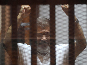 Mursi yargılamayı kabul etmedi