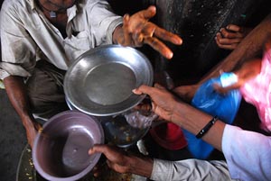 Dünyada 6 çocuktan biri aç