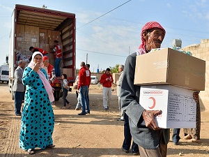 Kızılay'dan Türk ve Suriyeli ailelere yardım