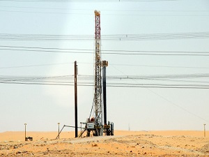 Suudi Arabistan petrolde 'fiyat savaşı'na hazırlanıyor