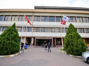 Ege Üniversitesi Kütüphanesi de 'Kırmızı Bayrak'lı Oldu