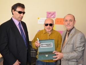 Sakarya'da Görme Engelliler Kur'an-ı-Kerim Öğreniyor