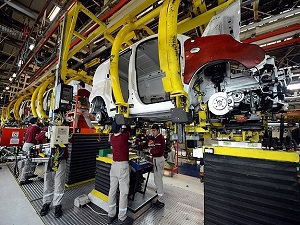 Otomotiv istihdamda tekstili bile katladı