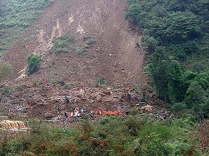 Bilecik’te toprak kayması