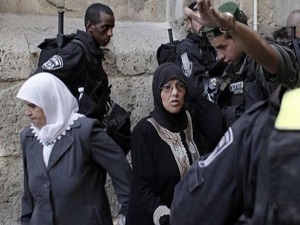 İsrail'in zorbalığından kadınlarda nasibini alıyor