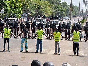 Sivil yönetime geçiş için 15 gün süre