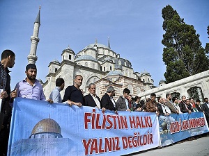 Türkiye Mescid-i Aksa için ayakta