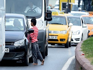 Türkiye’de 300 bin Suriyeli çocuk okulsuz