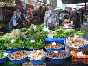 200 Yıllık Bu Pazarda Sadece Kadınlar Çalışıyor