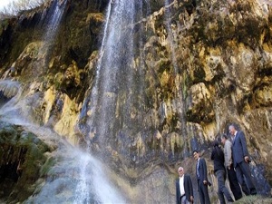 Dipsiz Göl Şelalesi'ne asma köprü projesi