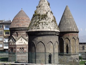 Tarihi Üç Kümbetler cazibe merkezi olacak