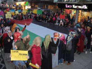 İmam Hatipli Öğrencilerden İsrail'e Tepki