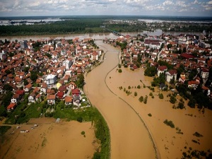 Bosna'daki sel mağdurlarına destek