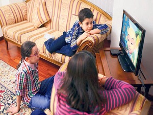 4 yaşından küçük çocuklar televizyon izlememeli