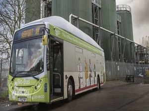 İnsan atıklarıyla çalışan otobüs seferlere başladı