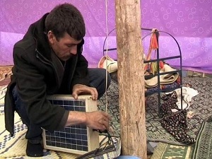 Göçebeler Elektrik Enerjilerini Kendileri Üretiyor