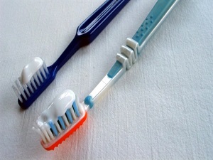 Bakanlıktan 8 milyon diş macunu