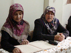 85 Yaşında Kur'an-ı Kerim Okumayı Öğrendi