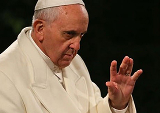 Papa Müslümanların ayaklarını yıkadı!