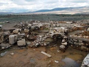 2 Bin Yıllık Alttan Isıtmalı Ev