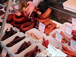 Pastırma ve sucuk zamma direniyor