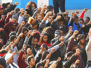 Haç heykeli tepki çekiyor