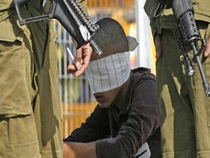 Batı Şeria’da 12 Filistinliye gözaltı