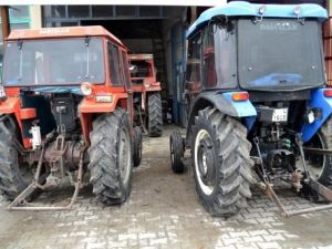 Çiftçi Traktör Muayenesinde Süreyi Az Buluyor