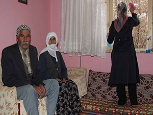 Diyarbakır'da devlet temizliğe gelmiş