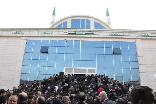 Üniversite Camisi, Dualarla İbadete Açıldı