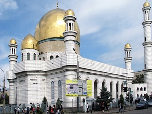 Almatı'da 3 bin kişilik cami açıldı