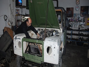 Unutulmaya Yüz Tutmuş Araçlara Hayat Veriyor