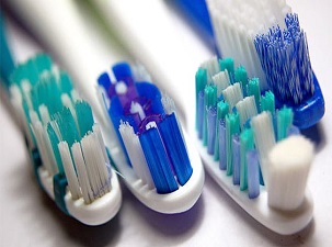 Dişlerinizi günde 2 kez mutlaka fırçalayın