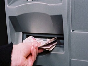 Bankalar o ücreti hala alıyor