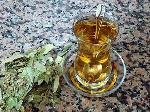 Hamilelikte bitki çayına dikkat