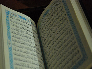 Dünya semâsını şeytanların kulak hırsızlığından koruduk