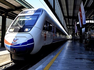 İstanbul‘dan trene binen 6 saatte Sivas‘ta olacak