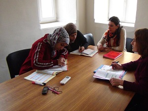 Savaş mağdurlarına tercüman olmak için Türkçe öğrendi