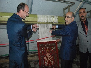 Çadır kentte kütüphane açıldı