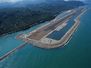 50 yıl aradan sonra ilk uçak iniyor!