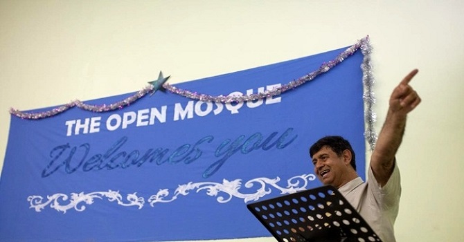 Hz. İsa'nın (as) doğum gününü camide kutladılar