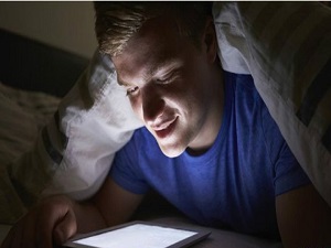 Geceleri e-kitap okumak, uykuya ve sağlığa zarar veriyor!