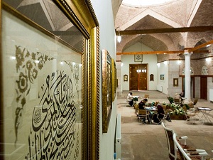 Selçuklu Medresesi'nde Osmanlıca öğreniyorlar