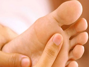 Ayak mantarının belirtileri nelerdir?